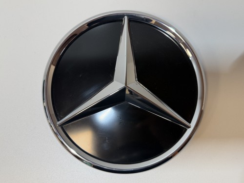 Mercedes benz stern emblem - mercedes-benz,